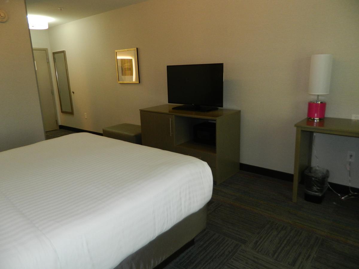 Holiday Inn Express & Suites Shippensburg By Ihg Exterior photo